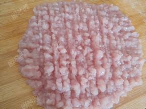猪肉剁成肉末