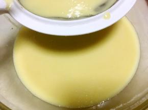 过筛搅拌好的面糊