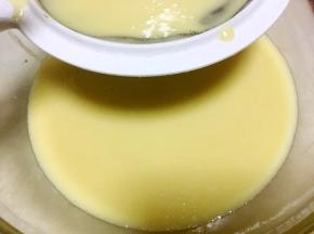 过筛搅拌好的面糊