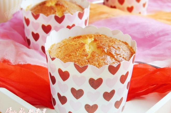 蜂蜜牛奶纸杯蛋糕