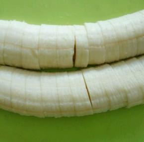 香蕉去皮切小块