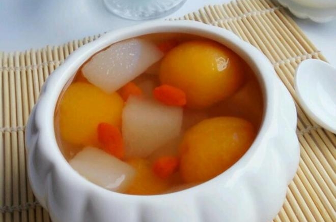 枇杷雪梨汤