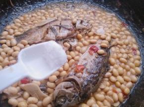 加入适量盐调味即可