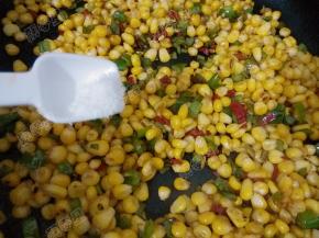 最后加入盐调味即可