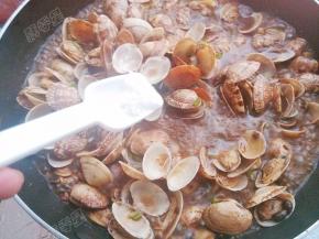 最后放入盐调味即可