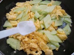 加入盐调味即可