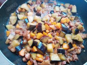 放入适量水略煮