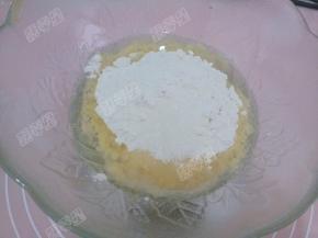 105g加入5g糖和40g油