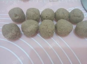 将绿豆馅也分成10份，15g/份
