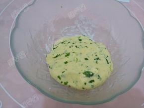 然后揉成面团
