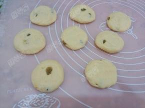 再按扁成饼生坯