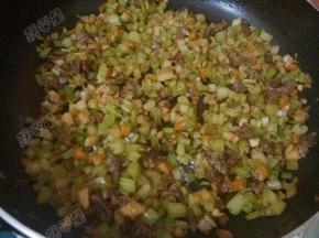 调味炒匀即可