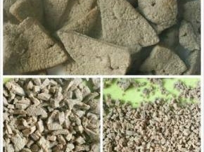 在剁成泥状，再用勺子在漏斗上过筛一遍。有辅食机就用辅食机搅拌。