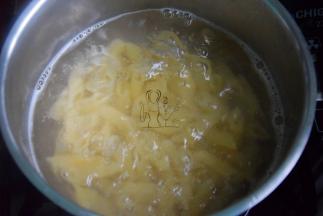 面放锅中煮8-10分钟