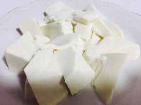 嫩豆腐切块