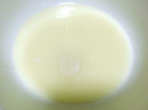 加入10克砂糖搅拌均匀