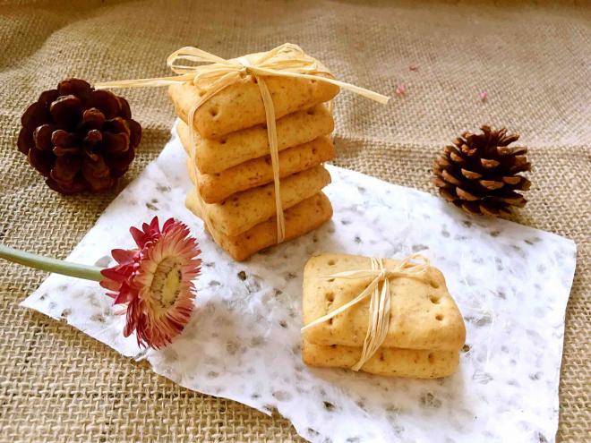 全麦香酥饼干