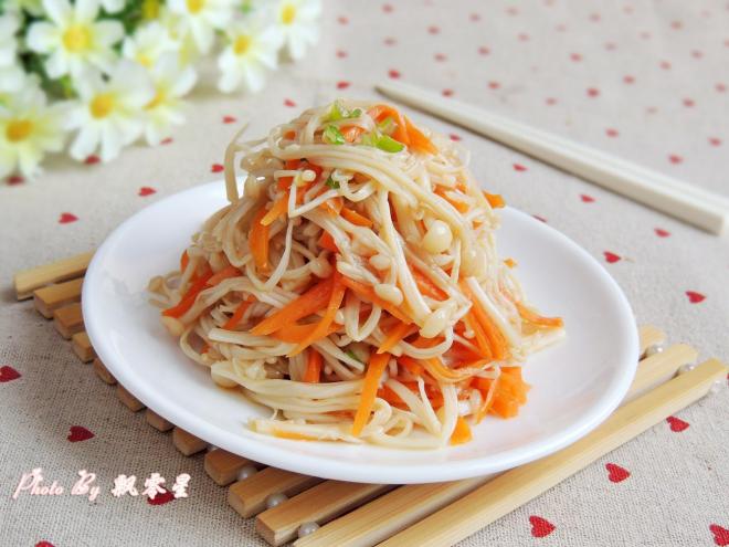 胡萝卜拌金针菇