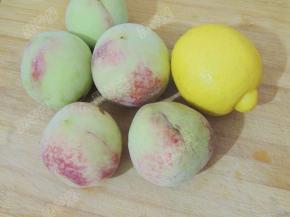 原材料：桃子，柠檬，白糖