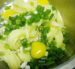 加了三个鹌鹑蛋，如果釆用鸡蛋只能用一个