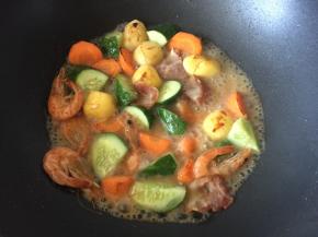 然后加入适量开水