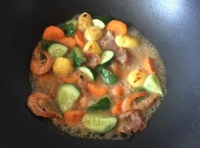 然后加入适量开水
