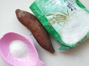 准备好材料，红薯提前煮好，