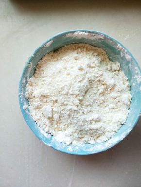 用手揉搓大致均匀，