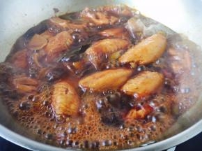 大火收汁，留二分之一的汁即可。