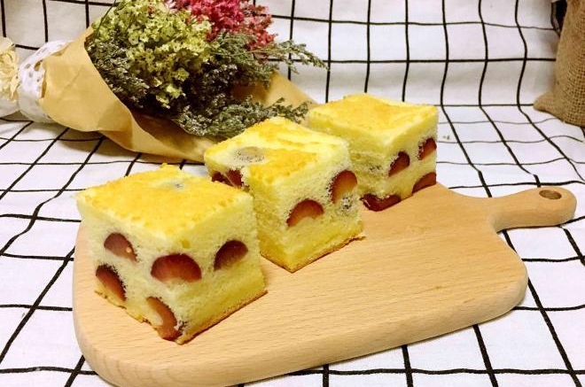 樱桃棉花蛋糕