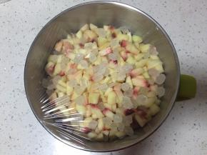 敷上保鲜膜放入冰箱冷藏四小时以上，也可以过夜