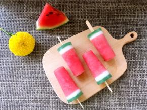 继续放入冰箱冷冻3个小时以上，不喜欢色素的也可以用抹茶粉调色