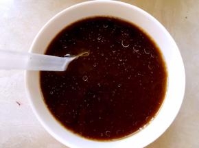 盐，酱油，蚝油，豆瓣酱，植物油加水调均匀