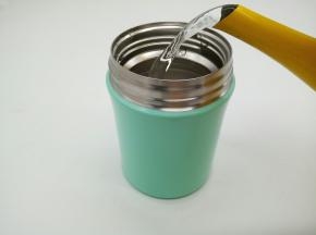 再一次倒入开水（一定要刚烧好的开水）