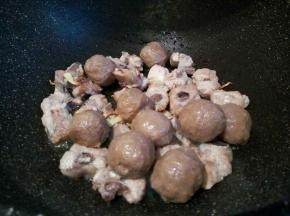 放牛肉丸子煸炒