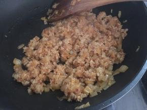 放入适量盐调味