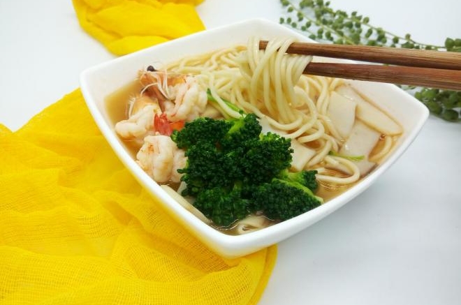 鲜虾时蔬面