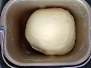 和面程序完成后，发酵到两倍大小，耗时约1小时