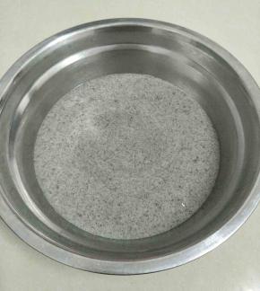 倒入抹过油的容器中。