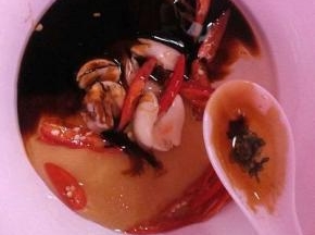 加入酱油，蜂蜜，醋拌匀