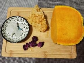 准备图示的食材
