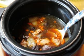 煲好放盐拌均即可