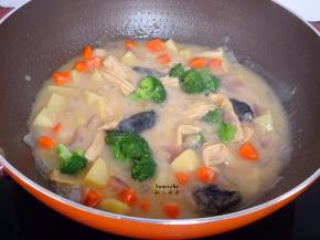 转为小火炖至浓稠状即可。