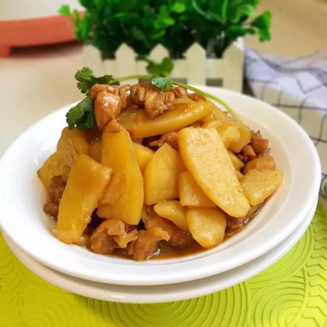 土豆炖鸡腿