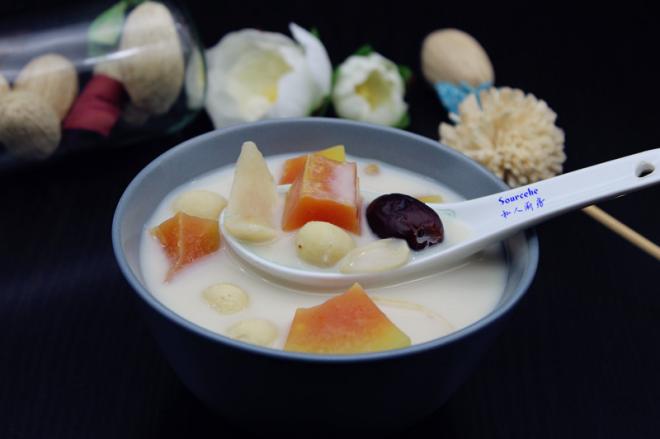 莲枣百合木瓜汤