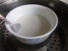 拌匀，放到锅里蒸大约30分钟。