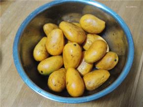 购买的小芒果。