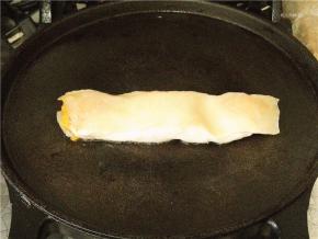 当一面定型后即可翻面