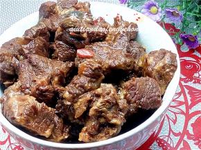 炖好的牛腩肉准备好