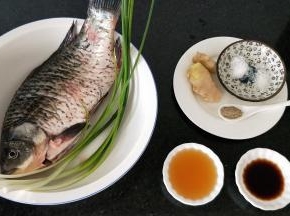 准备好如图示的材料